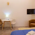 Relais Vittorio Veneto - Luxotel & Apartotel By Leading 4* Salernes