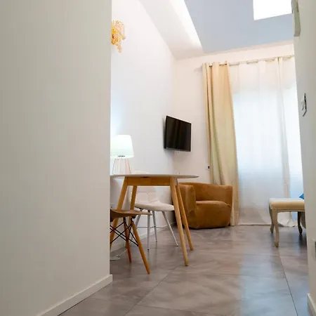 Relais Vittorio Veneto - Luxotel & Apartotel By Leading Couette-café Salernes