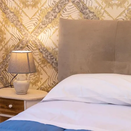 Bed & Breakfast Relais Vittorio Veneto - Luxotel & Apartotel Salerno