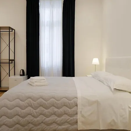 Bed & Breakfast Relais Vittorio Veneto - Luxotel & Apartotel Salerno