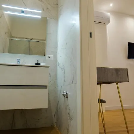Bed & Breakfast Relais Vittorio Veneto - Luxotel & Apartotel Salerno